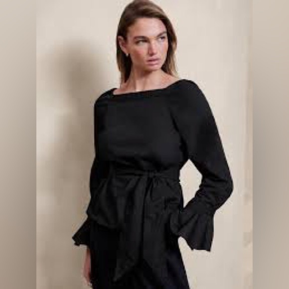 Banana Republic Tops - Banana Republic Black FLUTTER-CUFF BLOUSE Size XS NWT